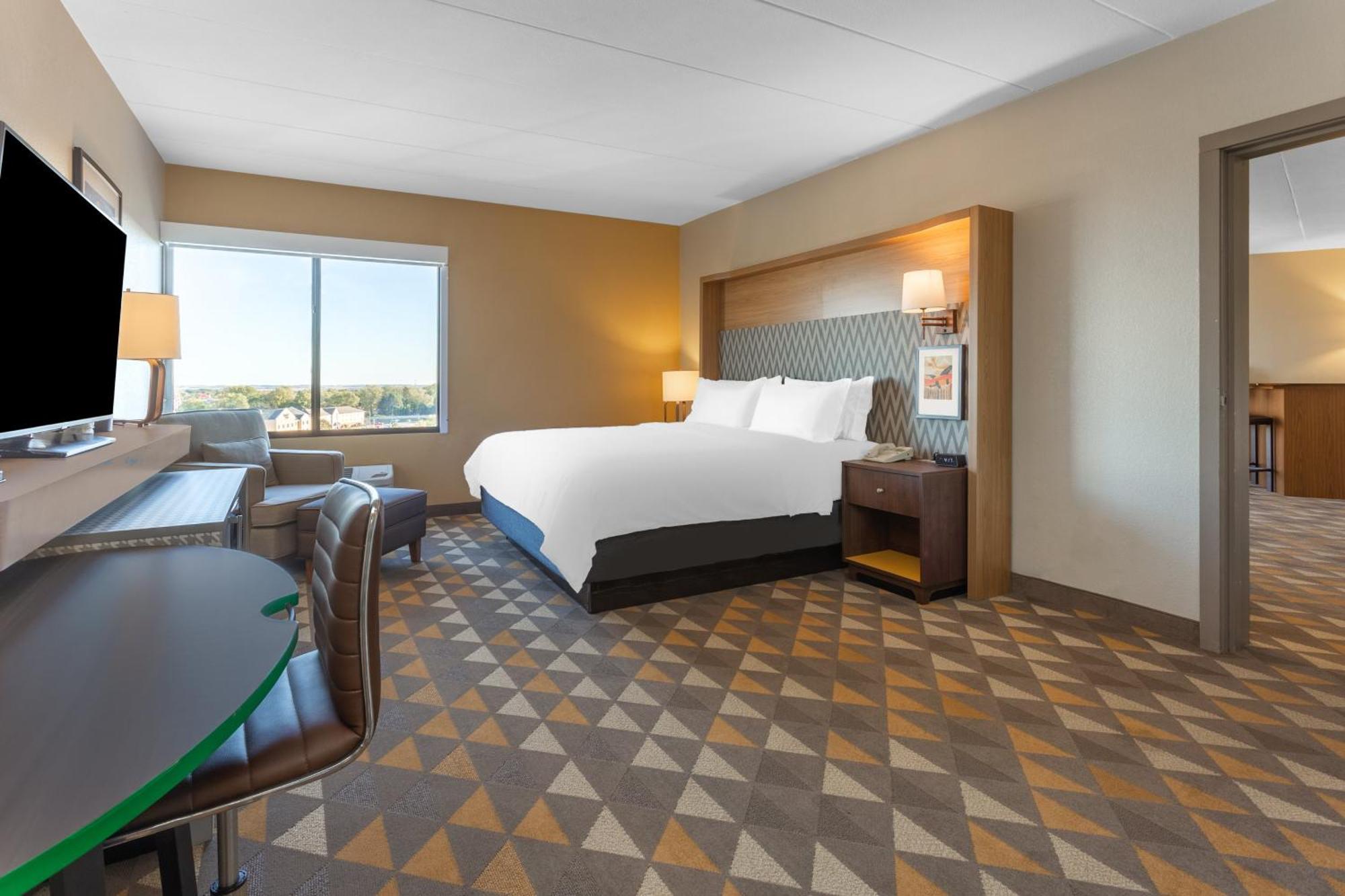 Holiday Inn Rockford By Ihg Exterior photo